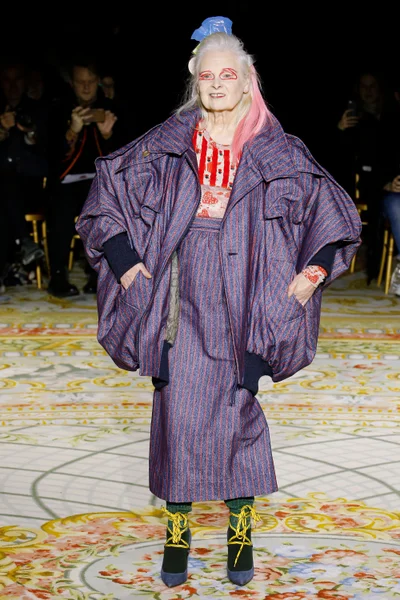 Look 11